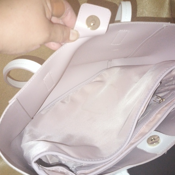 Tommy Bahama handbag - Picture 9 of 16